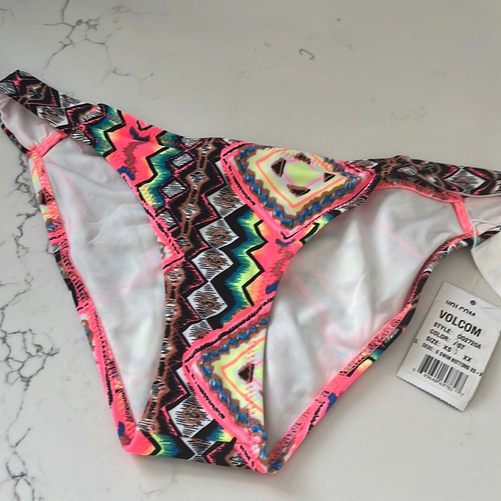 Super cute swim bottom